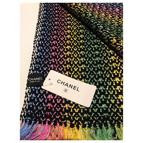 echarpe doudoune chanel|Echarpe en soie Chanel Multicolore en Soie .